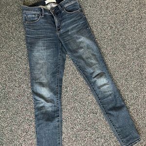 Abercrombie & Fitch The Super Skinny Mid Rise jeans. Size 26 | 2 SHORT